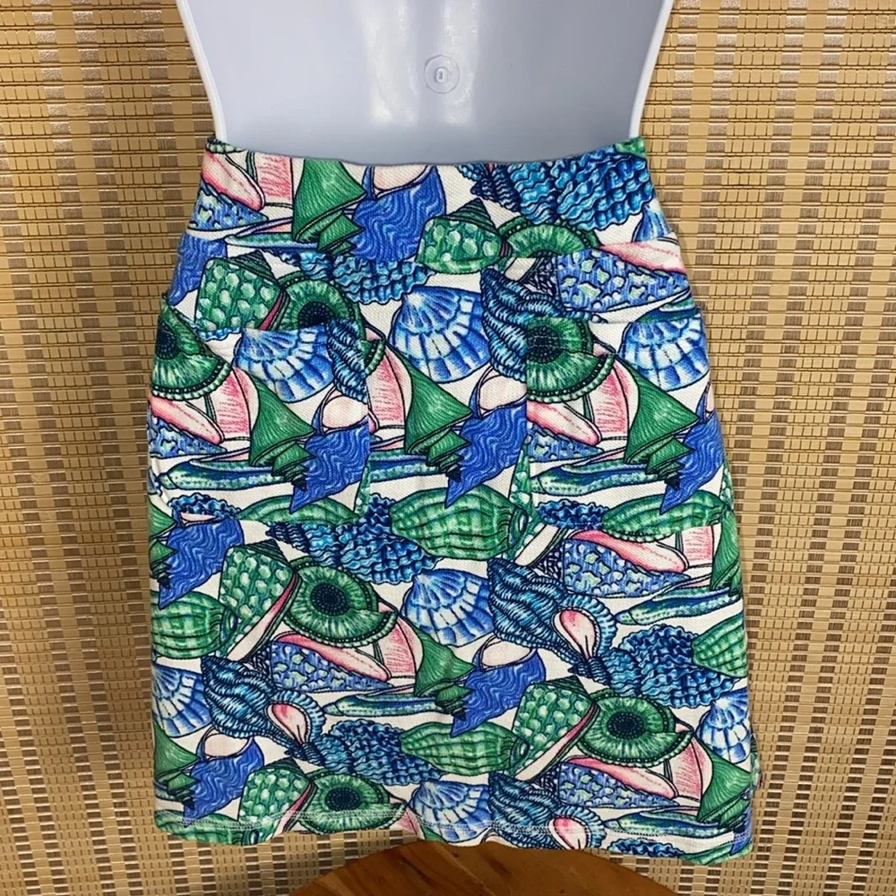🔶T By Talbots Colorful Sea Shell Print  Knit Pull On Skort
Size Medium - Picture 3 of 5